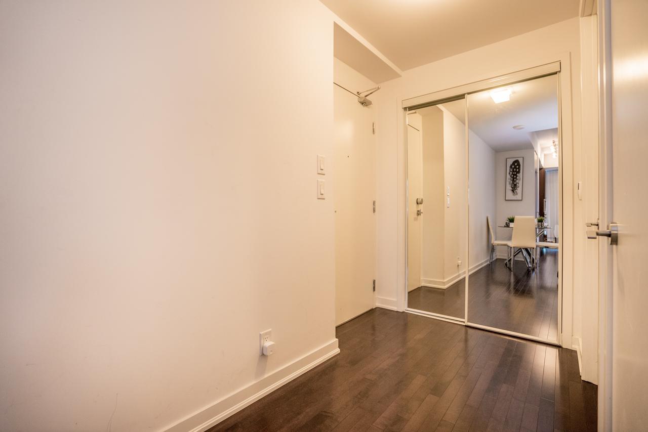 Aaira Suites Toronto Dış mekan fotoğraf