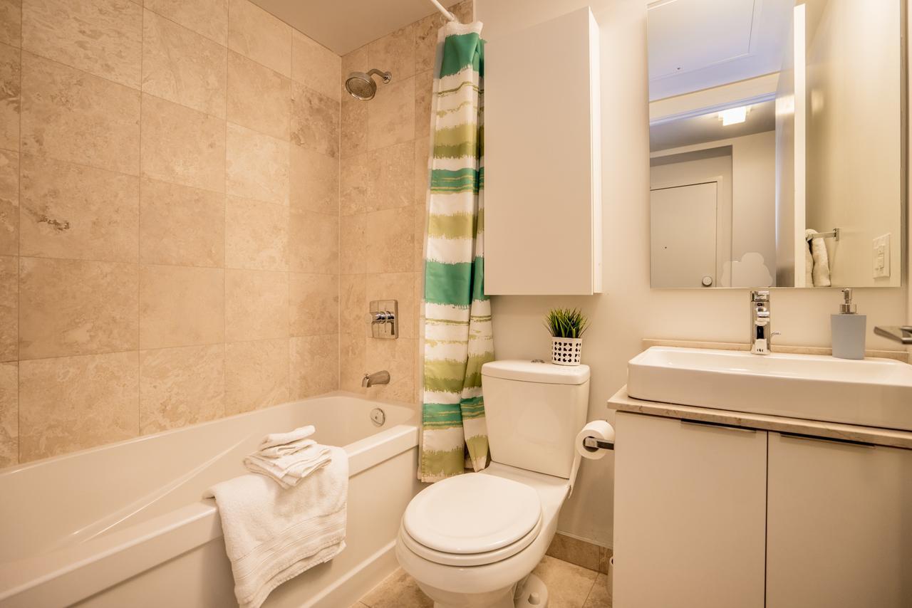 Aaira Suites Toronto Dış mekan fotoğraf