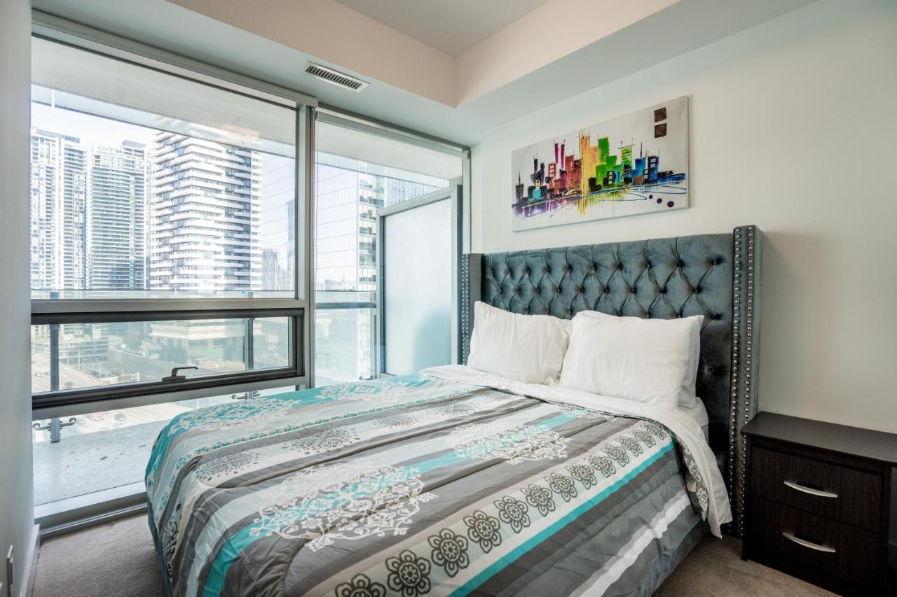 Aaira Suites Toronto Dış mekan fotoğraf