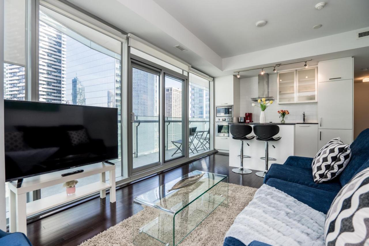 Aaira Suites Toronto Dış mekan fotoğraf