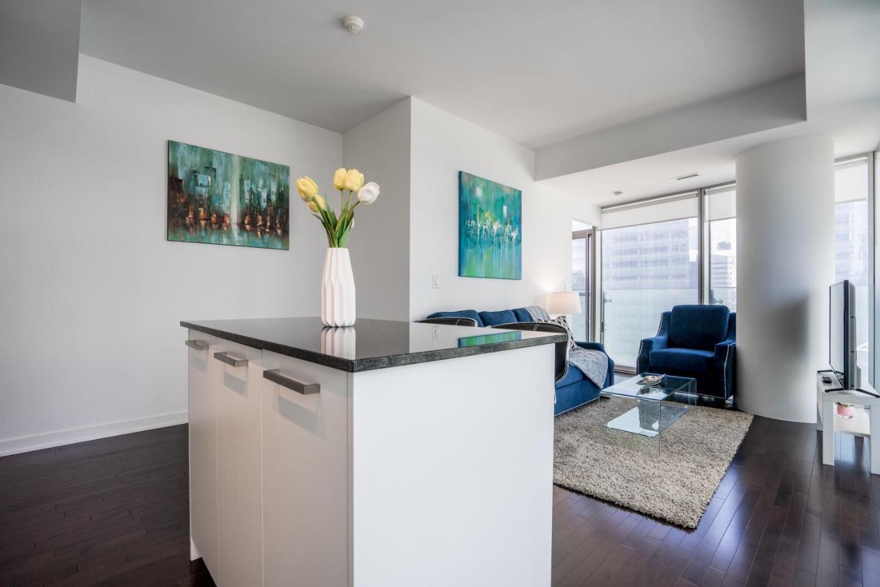 Aaira Suites Toronto Dış mekan fotoğraf