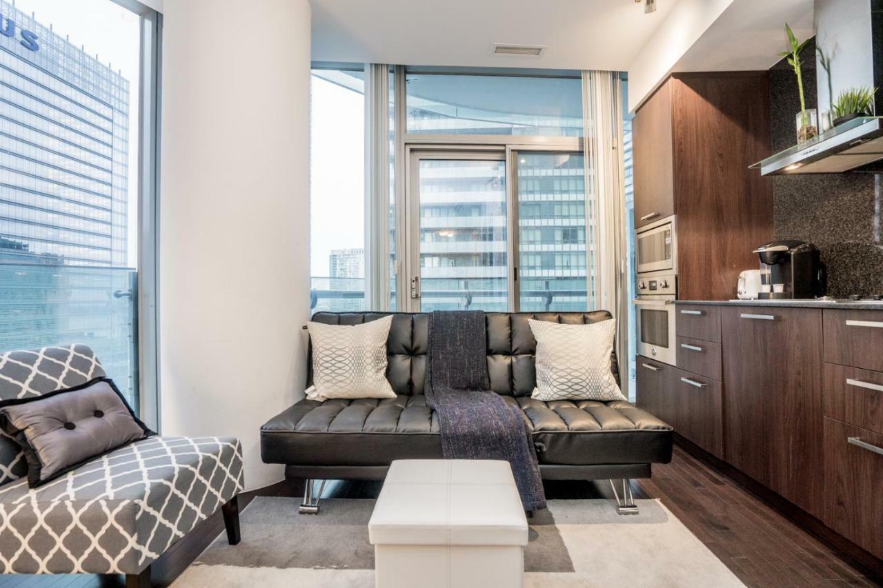 Aaira Suites Toronto Dış mekan fotoğraf