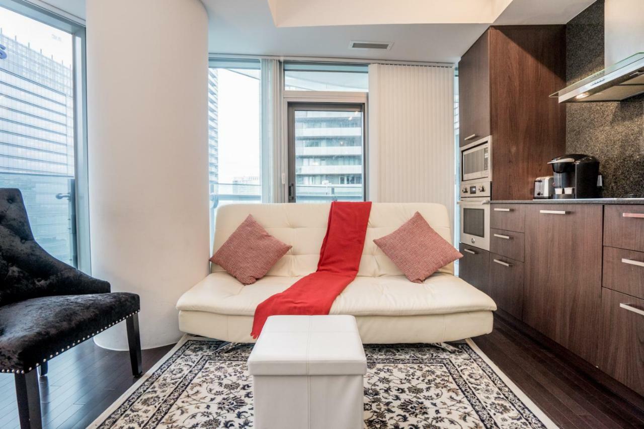 Aaira Suites Toronto Dış mekan fotoğraf