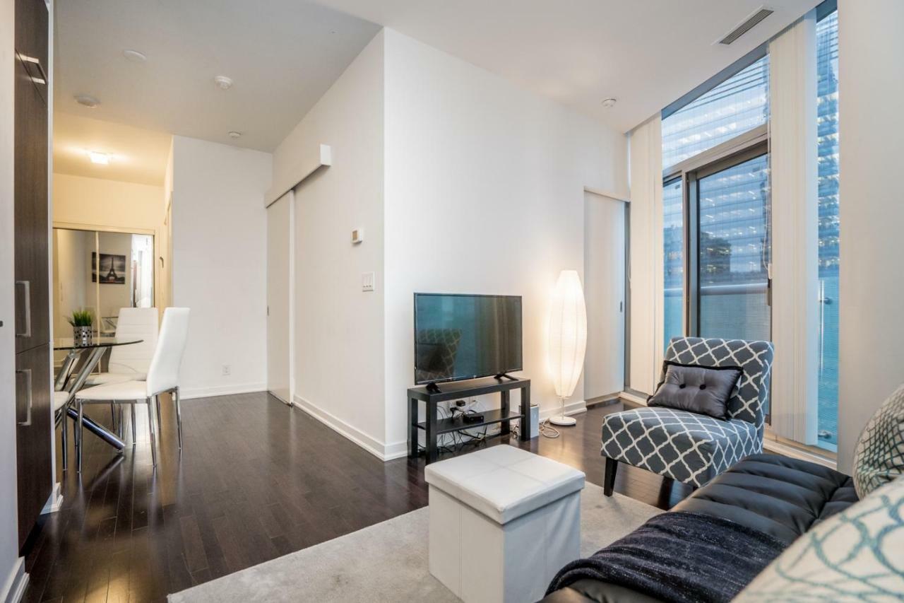 Aaira Suites Toronto Dış mekan fotoğraf
