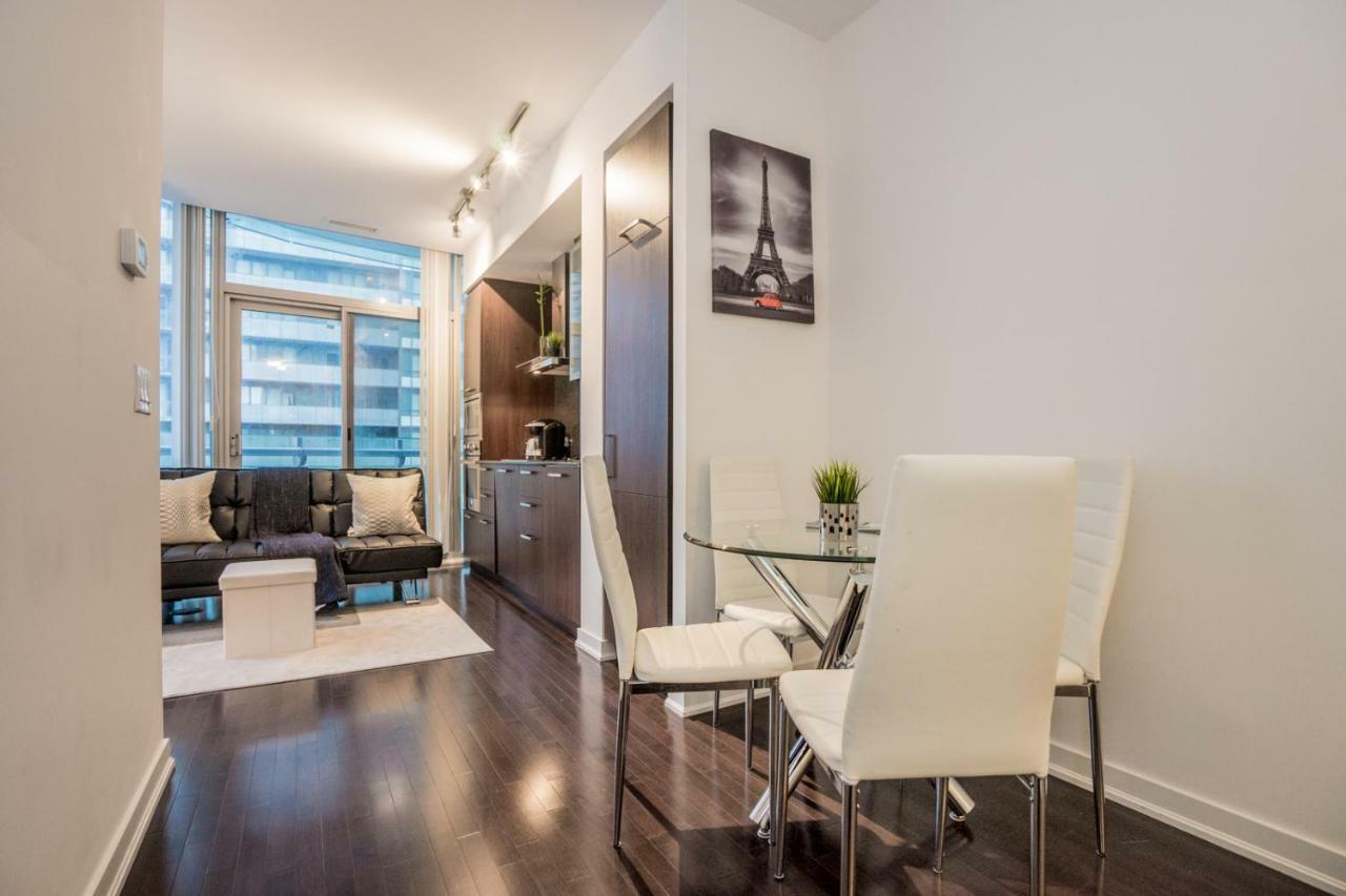 Aaira Suites Toronto Dış mekan fotoğraf