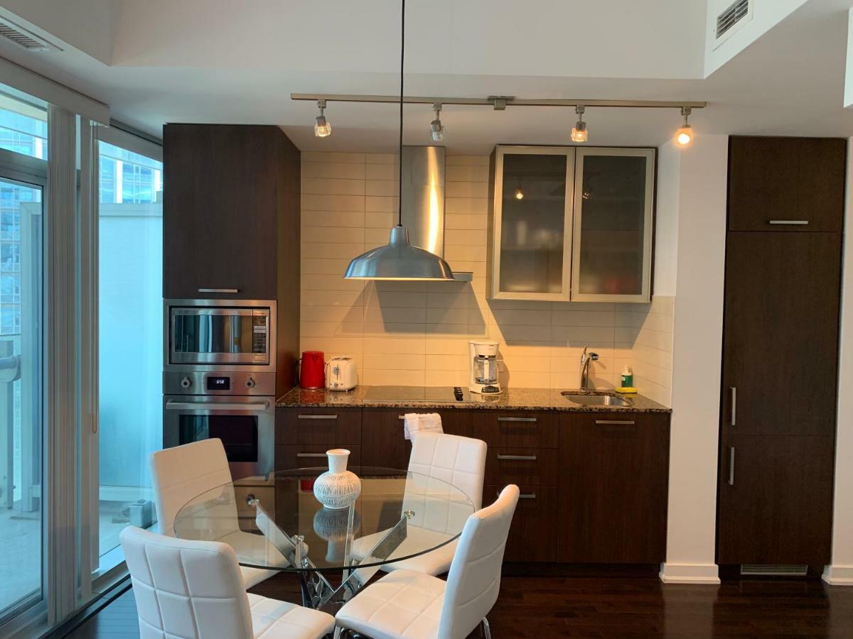 Aaira Suites Toronto Dış mekan fotoğraf
