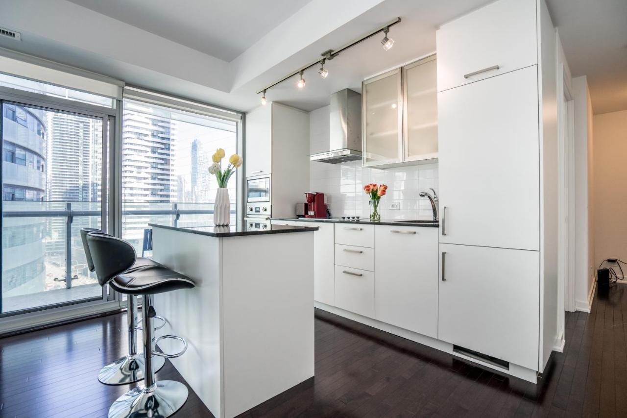 Aaira Suites Toronto Dış mekan fotoğraf