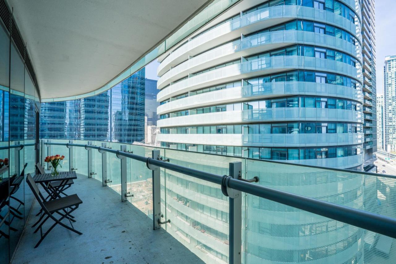 Aaira Suites Toronto Dış mekan fotoğraf