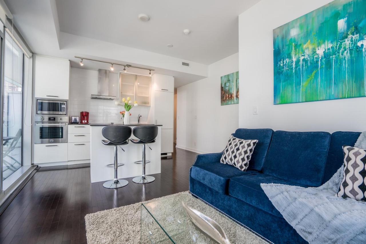 Aaira Suites Toronto Dış mekan fotoğraf